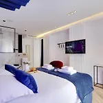 Lovely Bedroom With Jacuzzi 2P Chatelet