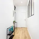 Intimate Apartment - 1Br-4P - Republique