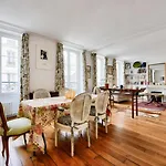 Appartement Lumineux Proche De La Tour Eiffel