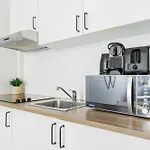 Cosy Parisian Apartment - St Lazare South Pigalle