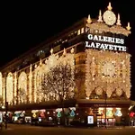 T2 With Wifi Near Montmartre