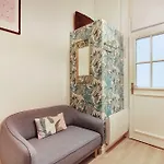 Cosy Home In The Heart Of Paris