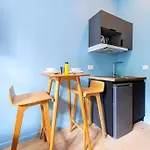 Petit Studio Proche Arc De Triomphe