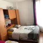 Cosy Apartment In Paris