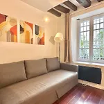Cozy Apartment Near Marais On Rue Trousseau