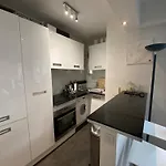 Cosy Flat - Eiffel Tower