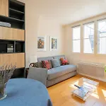 Chic Monceau Retreat