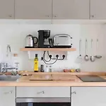 Cozy Apartment Near Champs Elysees