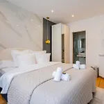 Luxurious Apartment With Stylish Design And Comfort - 104