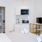 Luxurious Apartment With Stylish Design And Comfort - 104