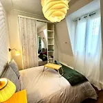 Champs-Elysees - Suite For 2 People