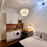 Champs-Elysees - Suite For 2 People