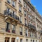 Chambre Privee, Sdb Partage, Arc De Triomphe, Metro 1, T3B, Rer C E A