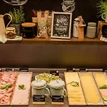 Motel One Paris-Porte Doree