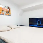 Loft 4 Bedroom Montmartre Pigalle Ac By Lcc Agency