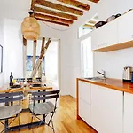Bluestay 284 - Superbe Appartement Dans Le Marais