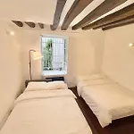 Cozy Apartment Near Marais On Rue Trousseau