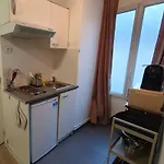 Studio Near Buttes-Chaumont