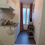 Studio Near Buttes-Chaumont