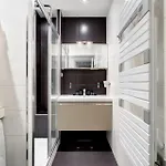 Appartement Moderne Avec Cuisine Equipee Et Balcon
