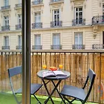 St Germain & Le Bon Marche With Balcony - Cityapartmentstay