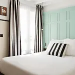 New Hotel Lafayette