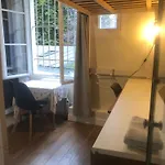 Studette Pour Etudiante, Proche De La Tour Eiffel