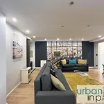 Urban Flat 120 - Charming 3 Bedroom Flat In Le Marais