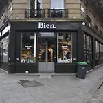 Maubert Joli Nid Equipe Vue Paris Ascenseur
