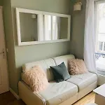Wonderful Flat In Montmartre
