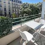 Cosy Studio Near The Eiffel Tower