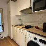 Clichy Studio Getaway - C70