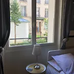 Studio près du Pont Mirabeau et Tour Eiffel