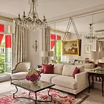 Hôtel Plaza Athénée - Dorchester Collection