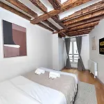 Authentic Flat Near Luxembourg Garden