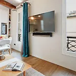 Bnbnook - 1Br By Eiffel Tower & Champ De Mars