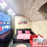 Urban Flat 193 - Barbie In Paris