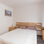 Bright & Contemporary 2Bd Apartment