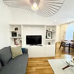 Lovely Flat, Center Of Paris