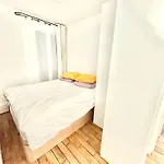 Cosy Apartment Near Concorde