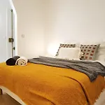 Luminous Renovated Studio Near Porte D\'Orleans T3A