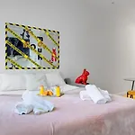 210-Suite Chanel