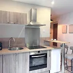 Welcoming Studio Near Eiffel Tower