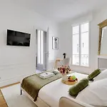 Chic & Spacious 2Bdr 4P - Av Suffren Tour Eiffel