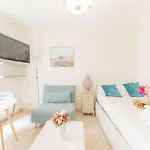 Cosy Studio For Two Tour Eiffel Champs De Mars