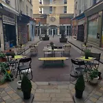 Hotel Du Marche Paris
