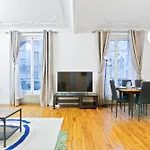 Superb Apartment Quartier Pantheon 4 Free Netflix
