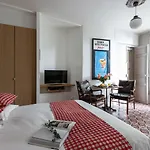 Artisan Lofts courtyard Opéra