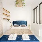 Bourd- Beyond Eiffel Tower Stylish Terrace Apartment