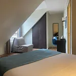Lennon Hotel Paris